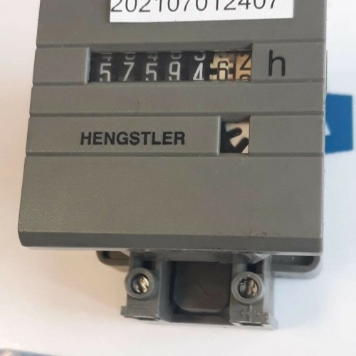 HENGSTLER 621 07 3 time meter HENGSTLER 621 07 3 time meter