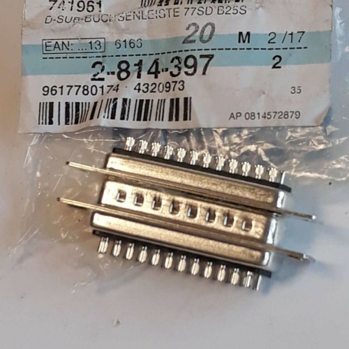 AMPHENOL 1322 Connector L717SOB25P