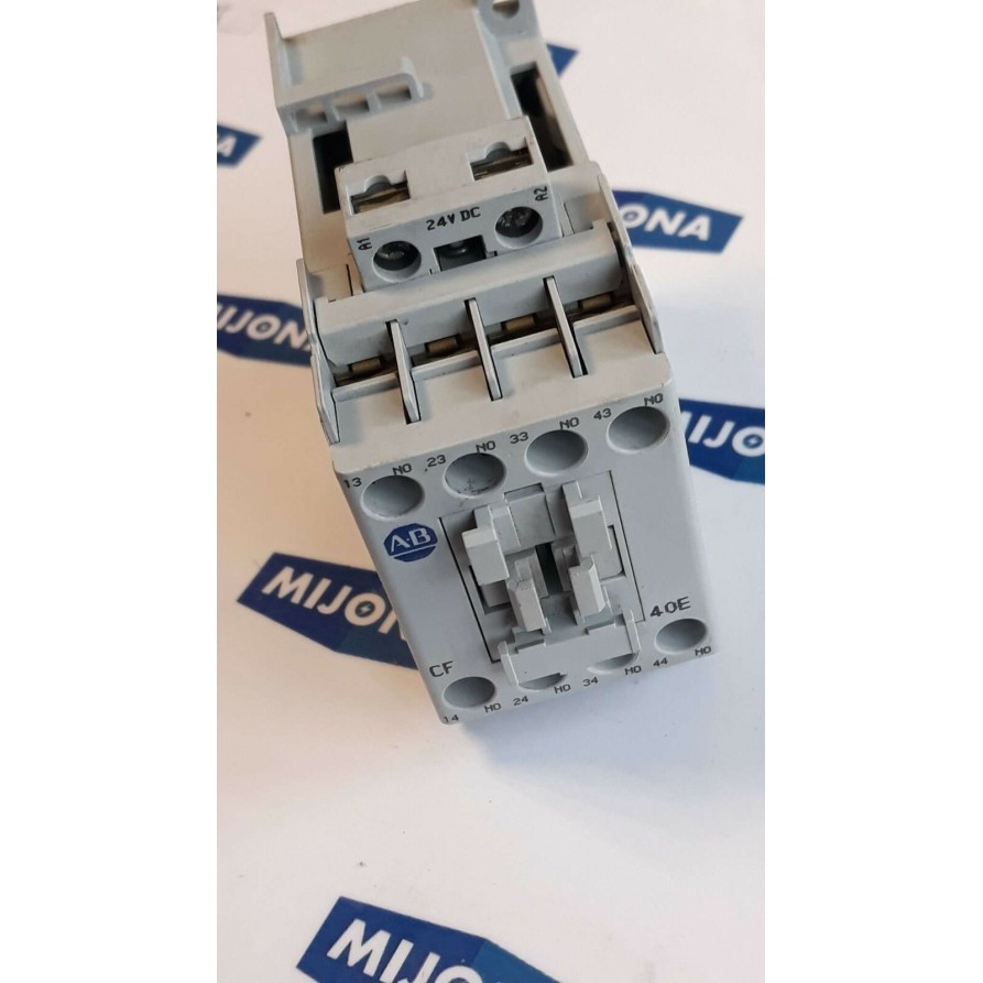 ALLEN BRADLEY 700 CF400Z SER A 8kV AC1 690V 25A AC15 3PHASE COIL 24V DC