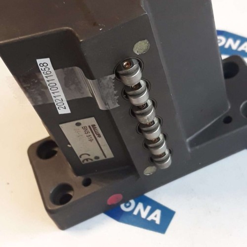 BALLUFF BNS 519 06 R12 73 10 Position Limit Switch 240V AC HD 6A NEW OLD STOCK