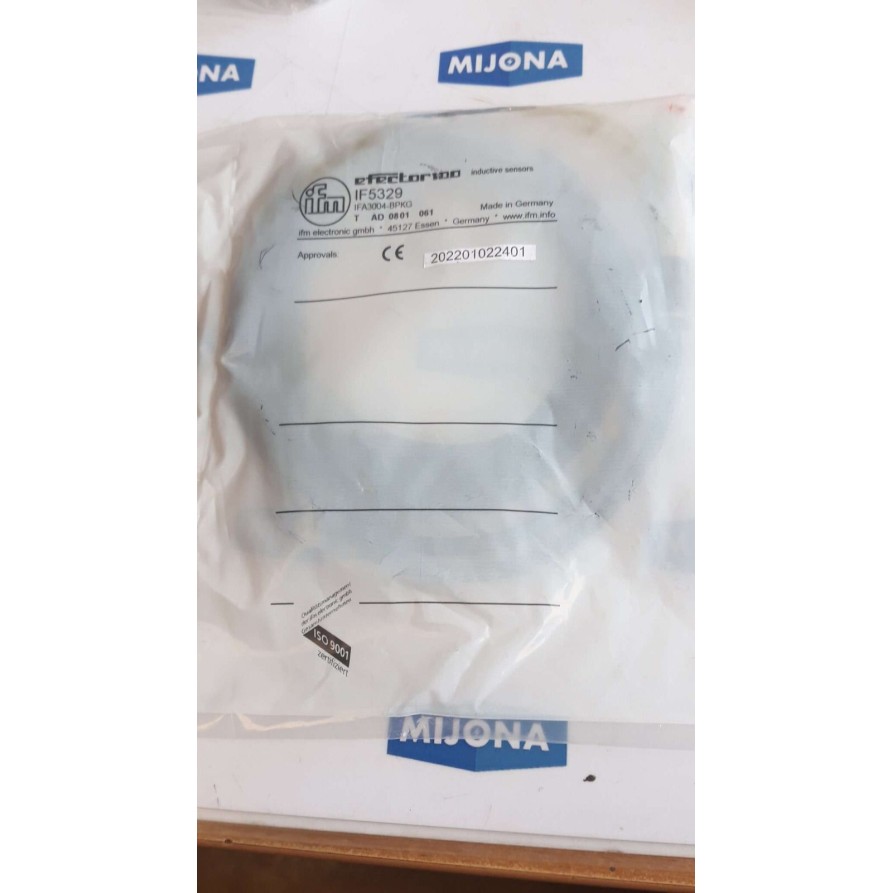 IFM IF5329 IF A3004 BPKG 4mm nf 10-36VDC 250mA inductive SENSORS