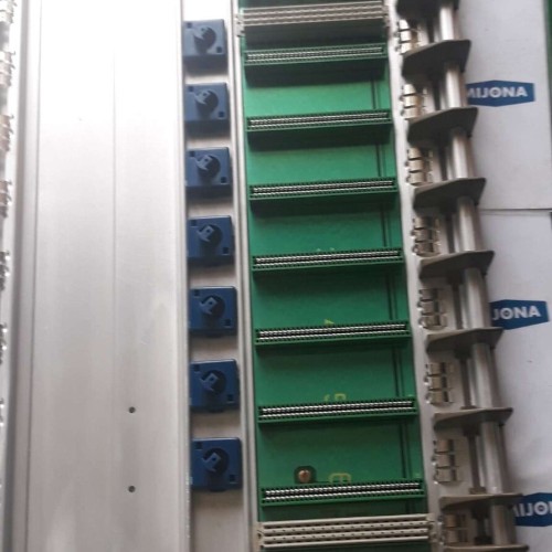 Siemens Simatic S5  6ES5 700 1LA12 Subrack CR1  6ES57010 1LA12 700-1LA12