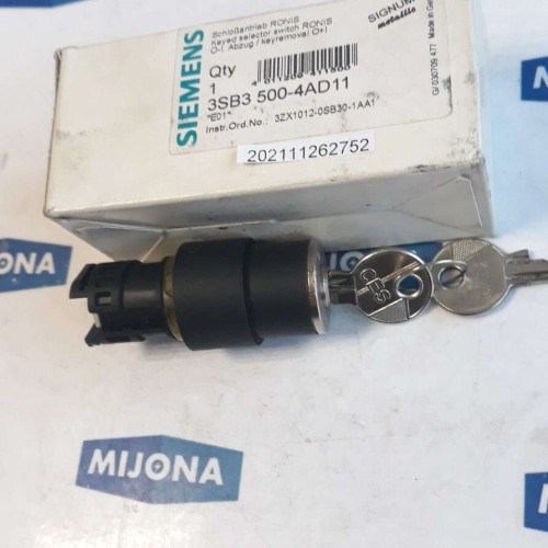 SIEMENS 3SB3 500 4AD11 KEY SELECTOR SWITCH 2 POSITION 3SB500-4AD11 NEW OLD STOCK SIEMENS 3SB3 500 4AD11 KEY SELECTOR SWITCH 2 POSITION 3SB500-4AD11 NEW OLD STOCK