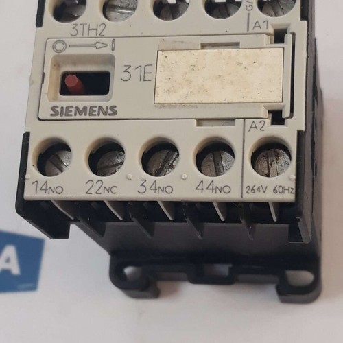 SIEMENS 3TH2031-0AM0 10A Hilfsschütz 3TH2031 0AM0 SIEMENS 3TH2031-0AM0 10A Hilfsschütz 3TH2031 0AM0