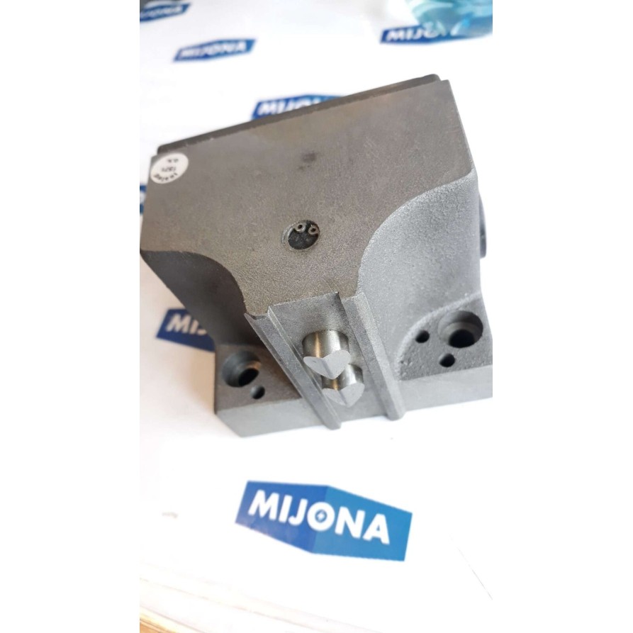 Euchner GNBG02D16 502 MC302 AC15 6A 230V IP67 DC13 6A 24V 086477 new old stock)