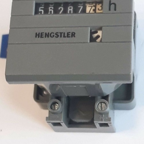 HENGSTLER 621 07 3 time meter HENGSTLER 621 07 3 time meter