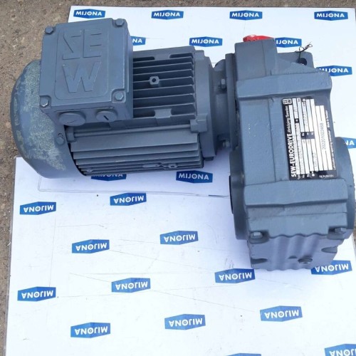 SEW Eurodrive FA37 DT80K8 2 Gear Motor Getriebemotor (New od stock) SEW Eurodrive FA37 DT80K8 2 Gear Motor Getriebemotor (New od stock)