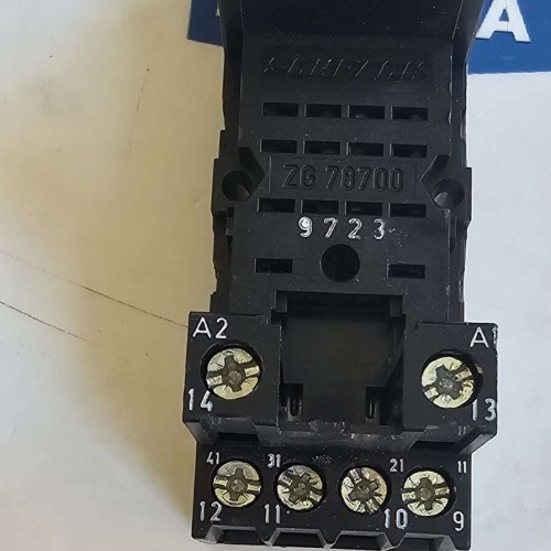 SCHRACK ZG 78700  Relay socket ZG78700 5A 250V