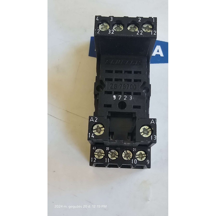 SCHRACK ZG 78700  Relay socket ZG78700 5A 250V
