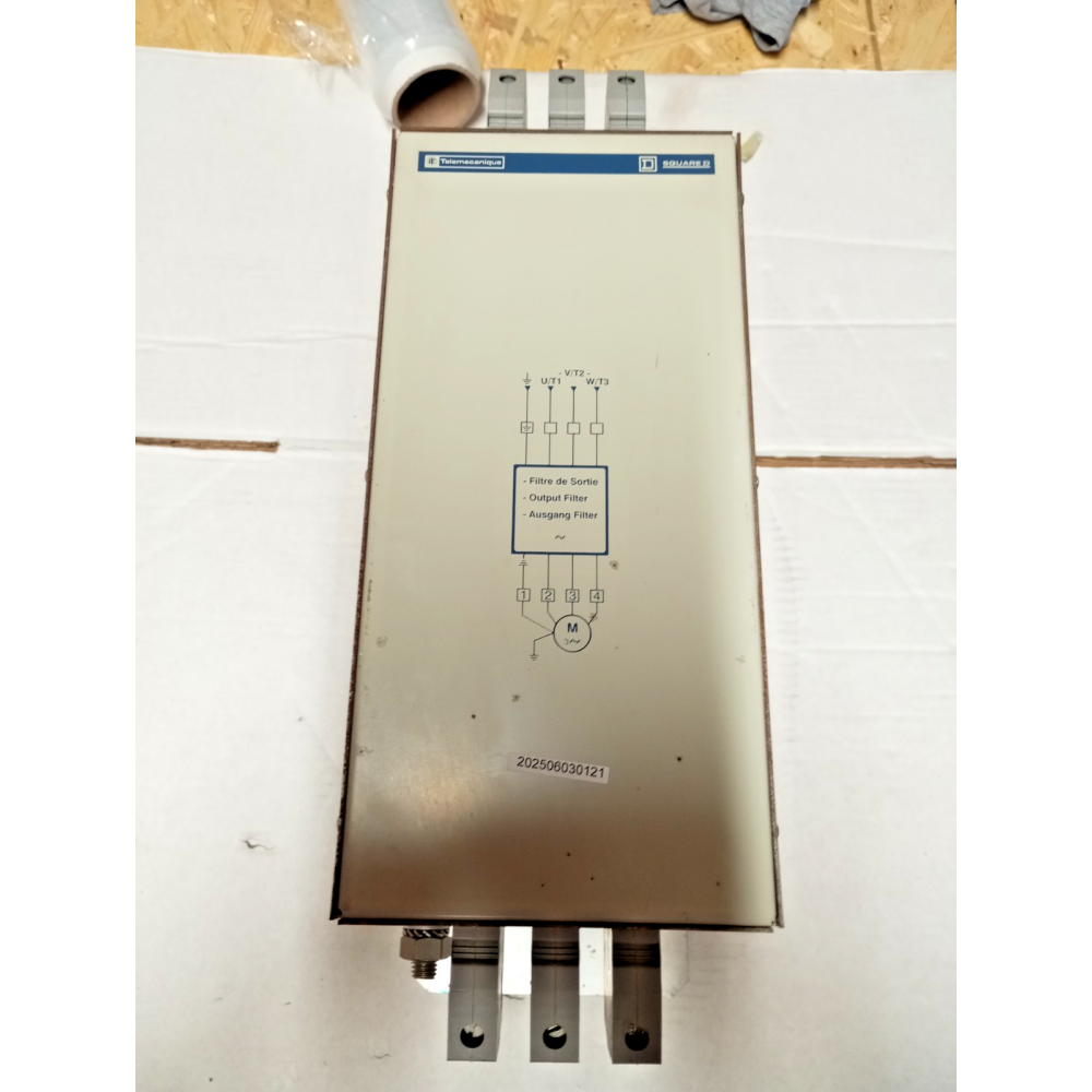Telemecanique VW3A66412 FIILTRE LC IINPUT PHASE 3 IN: 66A 460V