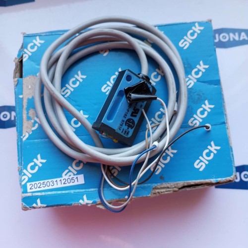 SICK OPTEX WT160 P182 9751F SENSOR WT160-P182 9751F new old stock SICK OPTEX WT160 P182 9751F SENSOR WT160-P182 9751F new old stock