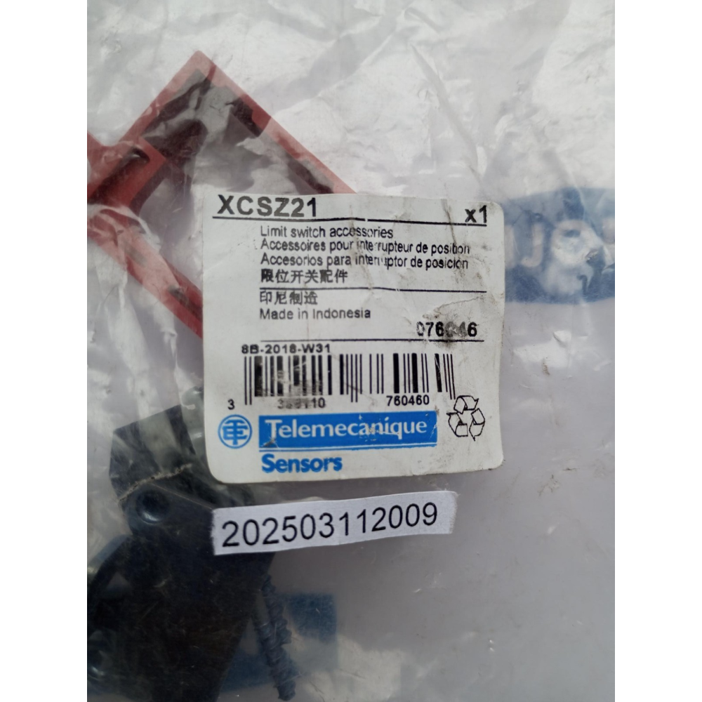 Telemecanique XCSZ21 Limit Switch ACCESSORIES  (NEW OLD STOCK)