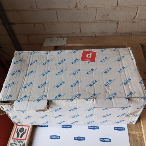 Eaton 6039409 VSHN160 4D VSHN160/4D Cartridge load separator box NEW OLD STOCK