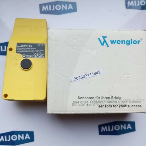 Wenglor  OPT123 REFLEX SENSORS REFLEXTASTER OPT123 18 30V DC 200mA NEW OLD STOCK