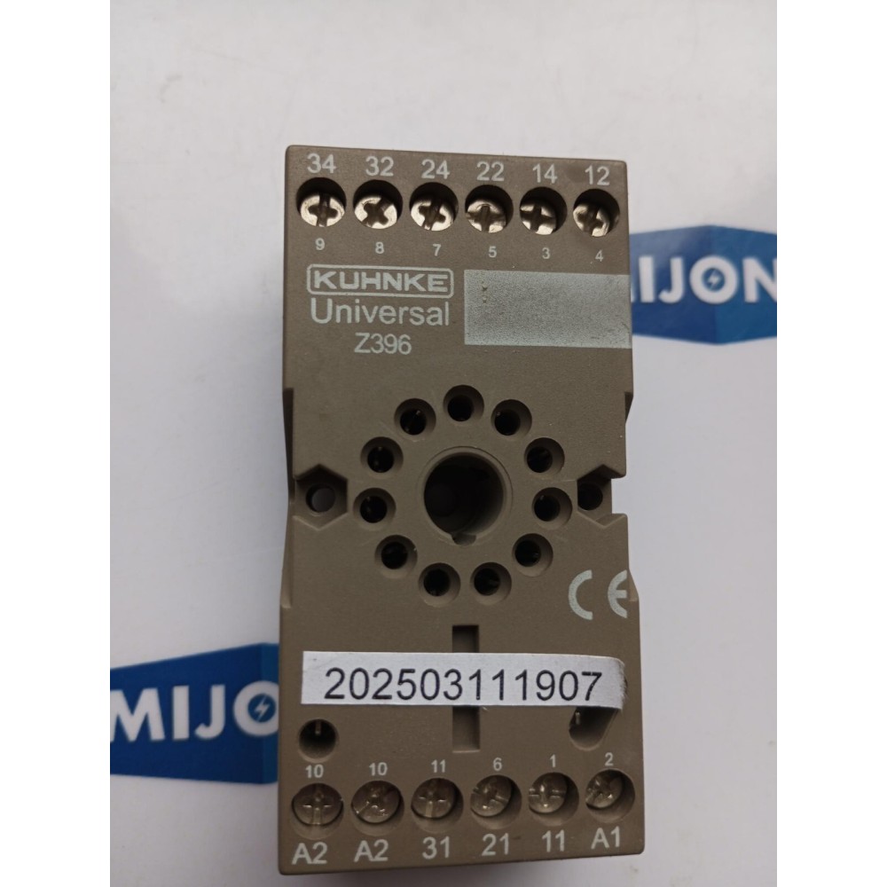 Kuhnke UNIVERSAL Z396 RELAY BASE  (NEW OLD STOCK)