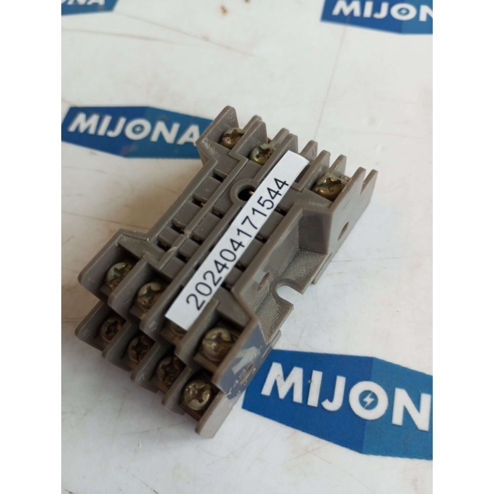IDEC SY4S 02 POWER RELAY SOCKET 25031