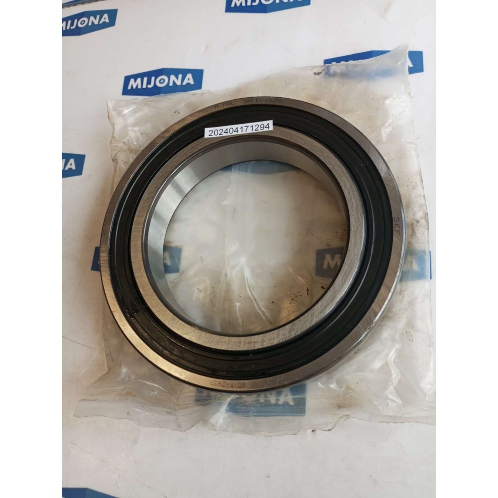 SKF 6017-2RS1  groove ball bearing  6017 2RS1  (new old stock)