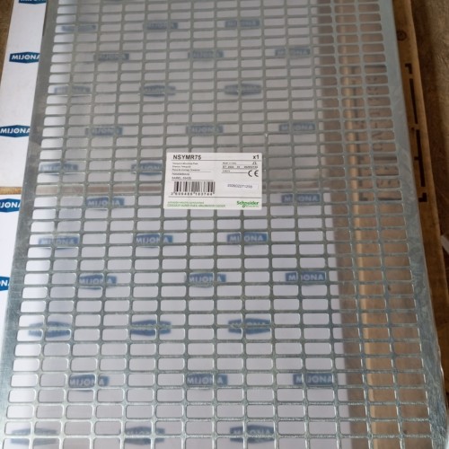 Schneider NSYMR75 TELEQUICK MOUNTING PLATE 700X500mm SAREL 55435 Schneider NSYMR75 TELEQUICK MOUNTING PLATE 700X500mm SAREL 55435