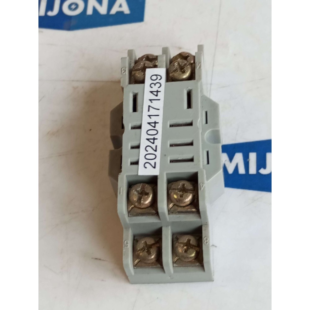 IDEC SH2B-05 29V17 RELAY SOCKET SH2B 05 IDEC SH2B-05 29V17 RELAY SOCKET SH2B 05