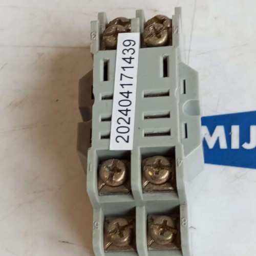 IDEC SH2B-05 29V17 RELAY SOCKET SH2B 05 IDEC SH2B-05 29V17 RELAY SOCKET SH2B 05