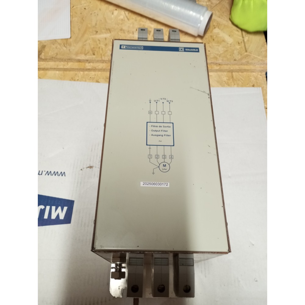 Telemecanique VW3A66412 FIILTRE LC IINPUT PHASE 3 IN: 66A 460V
