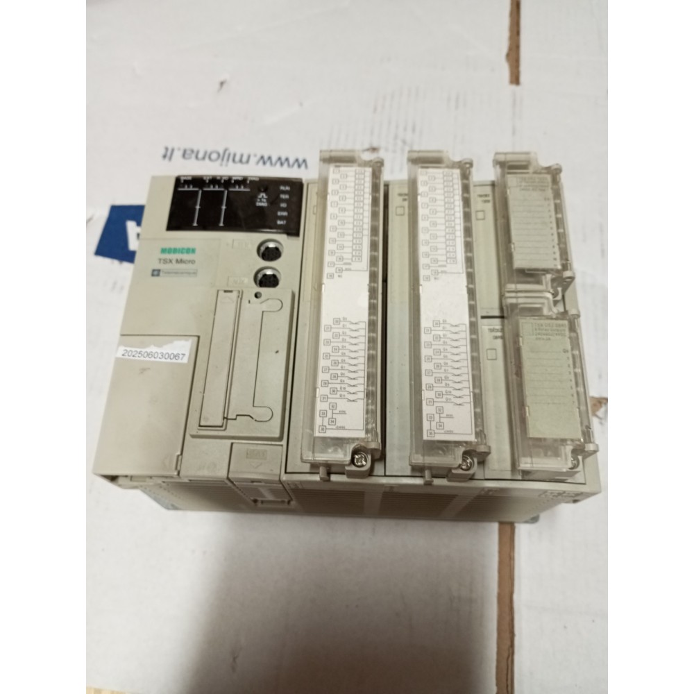 Telemecanique TSX MICRO MODICON TSX3722001 TSX 3722 AC