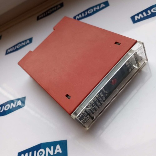 IPF Electronic ZM 56 54 52 TIME RELAY 0,1- 250s ZEITRELAIS IPF Electronic ZM 56 54 52 TIME RELAY 0,1- 250s ZEITRELAIS