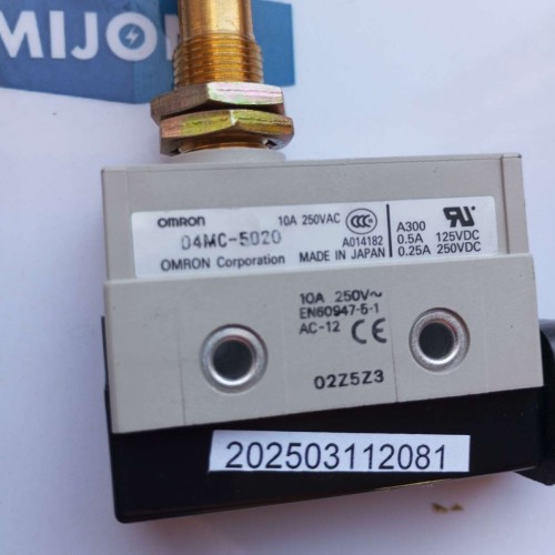 OMRON Grenzschalter Limit Switch D4MC 5020 10A 250VAC  D4MC-5020 NEW OLD STOCK