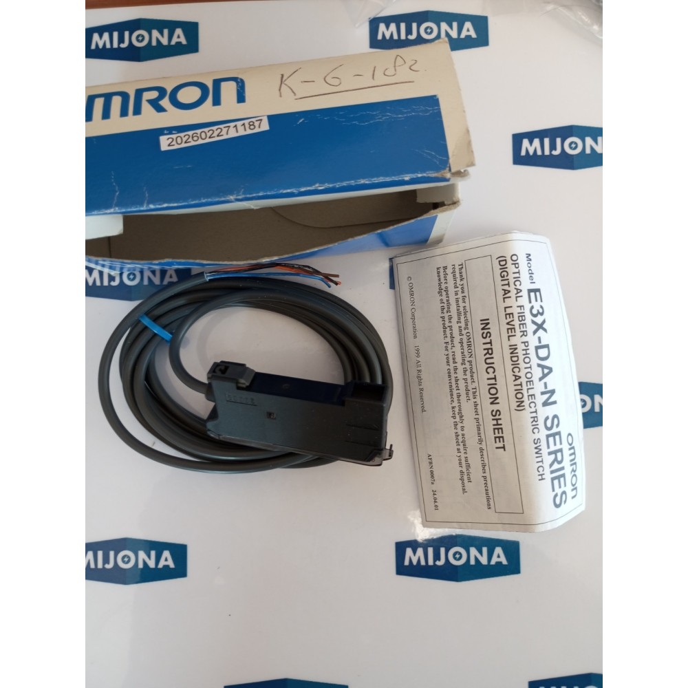 OMRON E3X DA51 N 2M PHOTOELECTRIC SWITCH 12-24V DC E3X-DA51-N new old stock