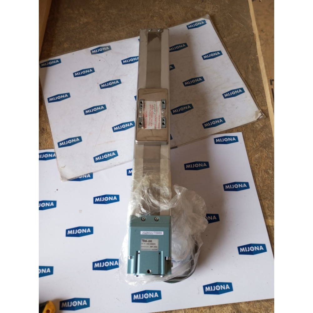YAMAHA T606-250 KX3 93W870 Linear Guide 250mm Rail NEW OLD STOCK YAMAHA T606-250 KX3 93W870 Linear Guide 250mm Rail NEW OLD STOCK