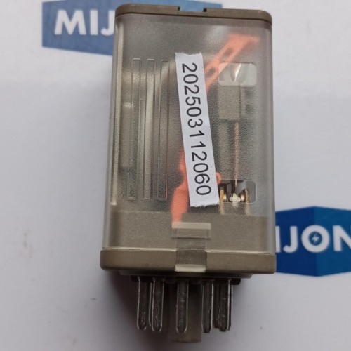 Kuhnke UNIVERSAL UF3F-230VAC N RELAY 240VAC 50 60HZ   (NEW OLD STOCK)