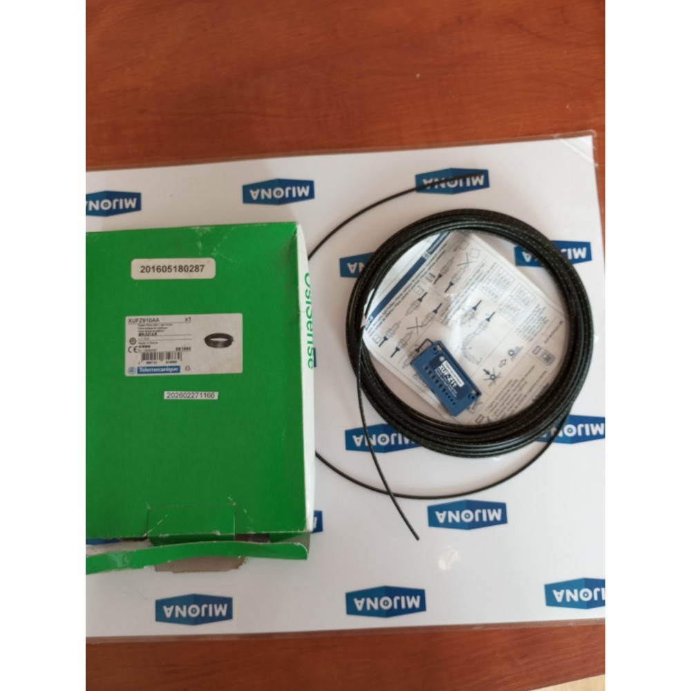 Telemecanique XUFZ910AA PLASTIC FIBRE OPTIC LIGHT GUIDE NEW OLD STOCK