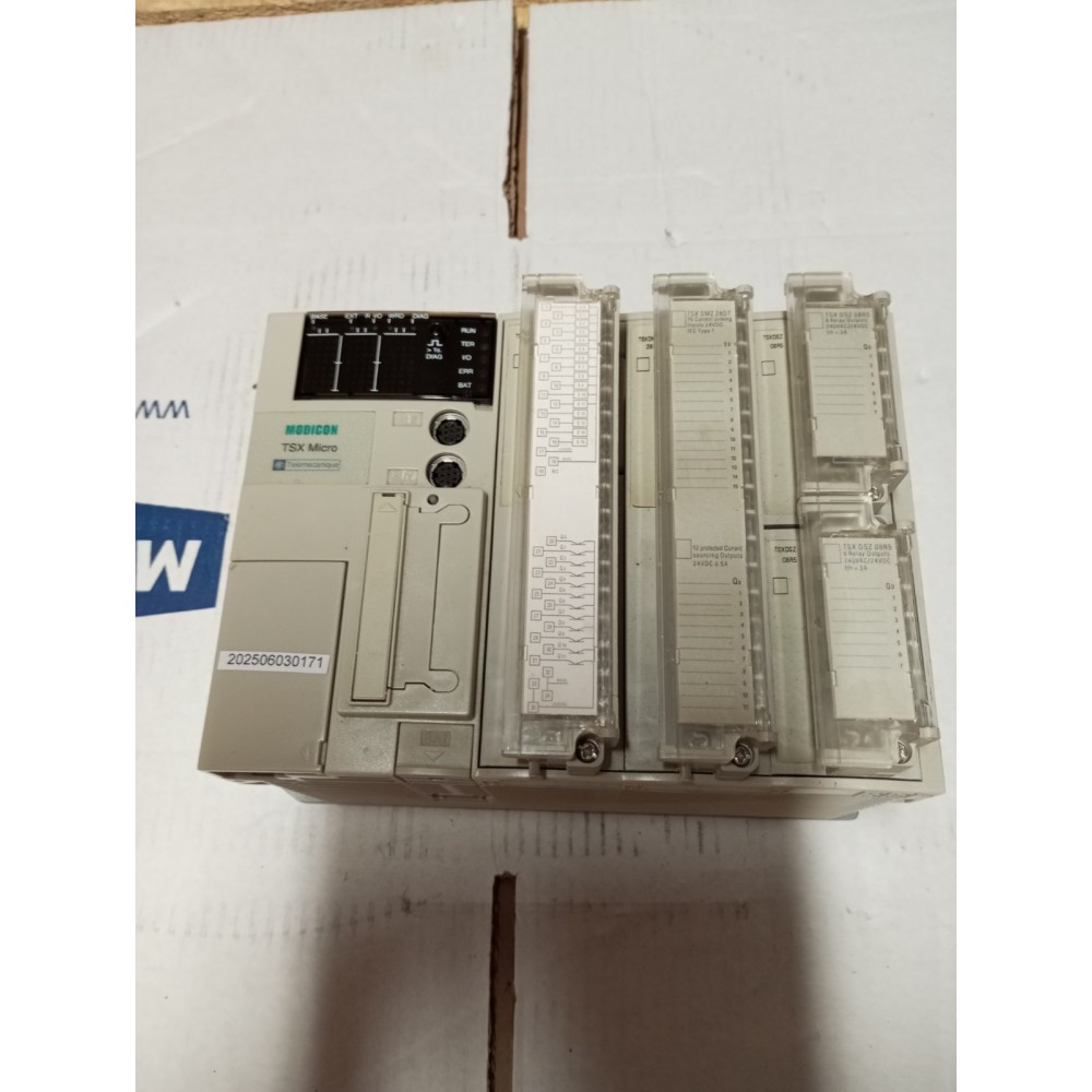 Telemecanique TSX MICRO MODICON TSX3721101 TSX 3721 DC