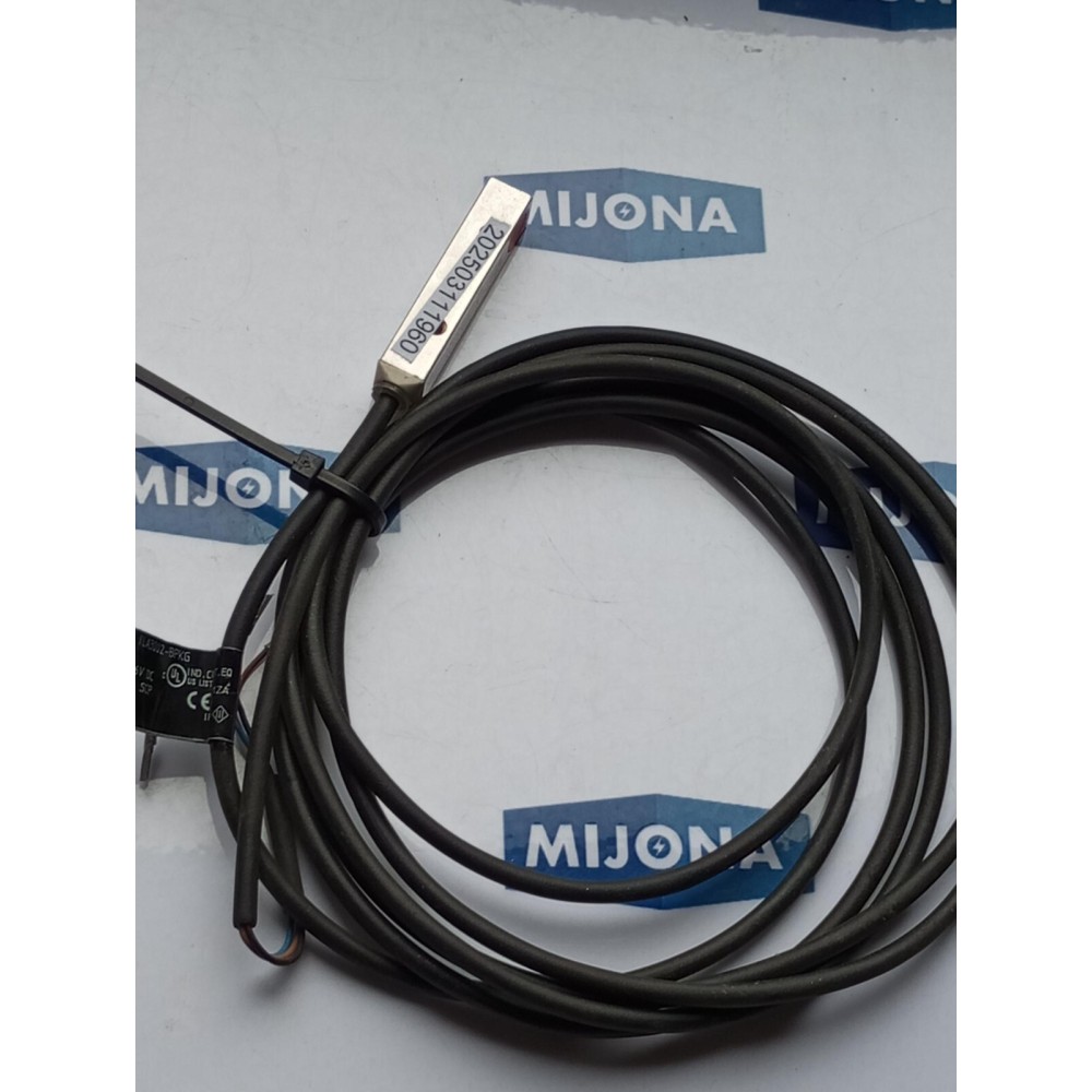 IFM IL5002 ILA3002 BPKG 2mm inductive  SENSORS 10 36VDC 250mA NEW OLD STOCK
