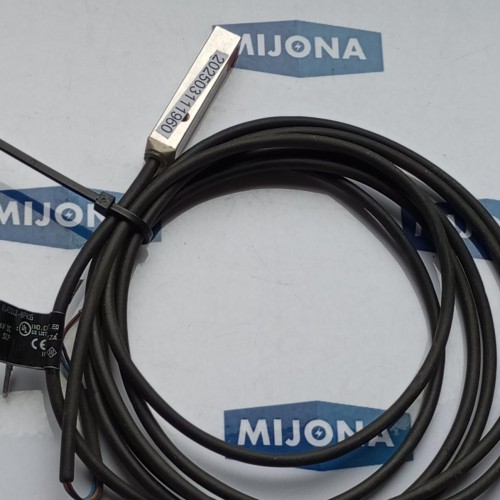 IFM IL5002 ILA3002 BPKG 2mm inductive SENSORS 10 36VDC 250mA NEW OLD STOCK IFM IL5002 ILA3002 BPKG 2mm inductive SENSORS 10 36VDC 250mA NEW OLD STOCK