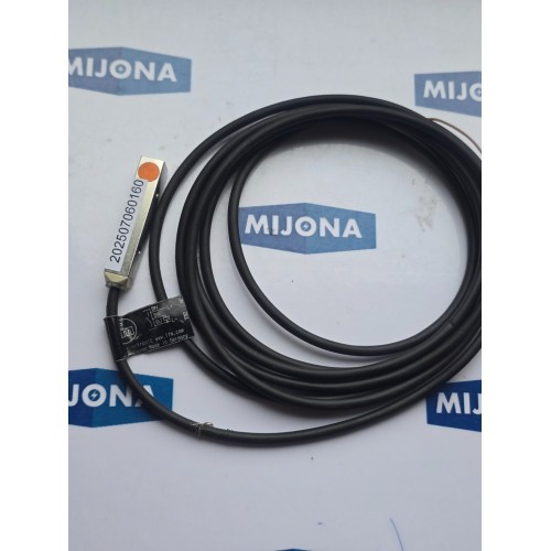 IFM electronic IL5002 ILA3002 BPKG INDUCTIVE SENSO 10 36V DC 250mA NEW OLD STOCK