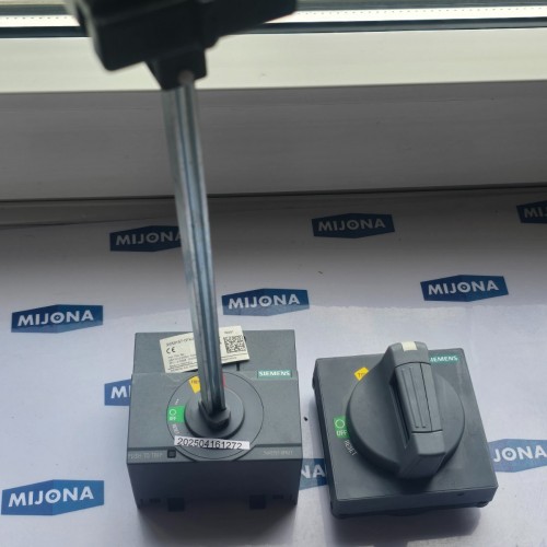 Siemens 3VA9157-0FK21 Door mounted rotary operator 3VA9157 0FK21 new old stock Siemens 3VA9157-0FK21 Door mounted rotary operator 3VA9157 0FK21 new old stock