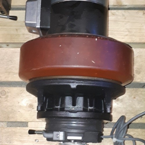 Schabmuller 27-33,8/TSL150A-803, Baumer BHF 16.24K200/K555