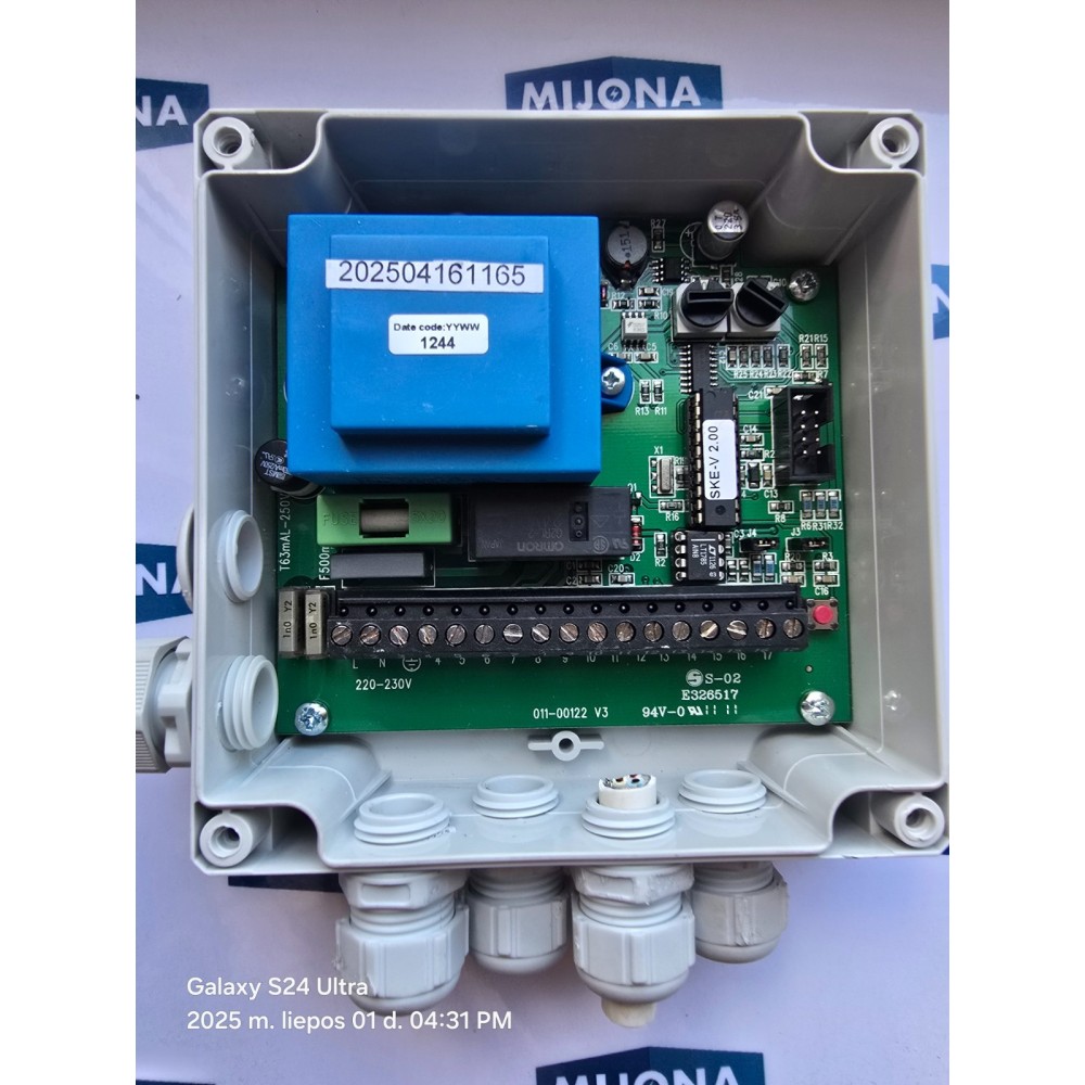 E326517 94V-0 011-00122 V3 S-02 220-230V 110X90mm