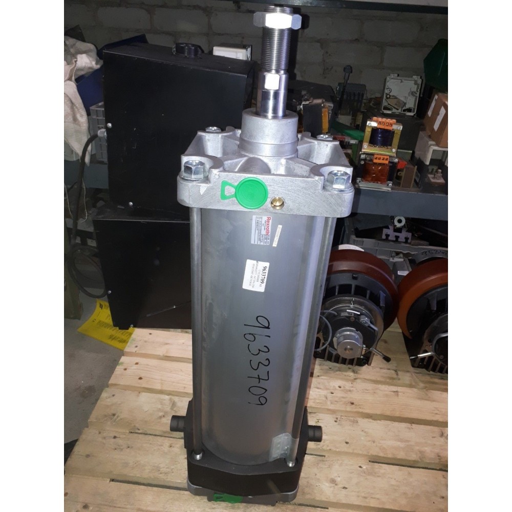 Rexroth 167-0A-200-0500-DMT4SCWS0S cylinder (new old stock)