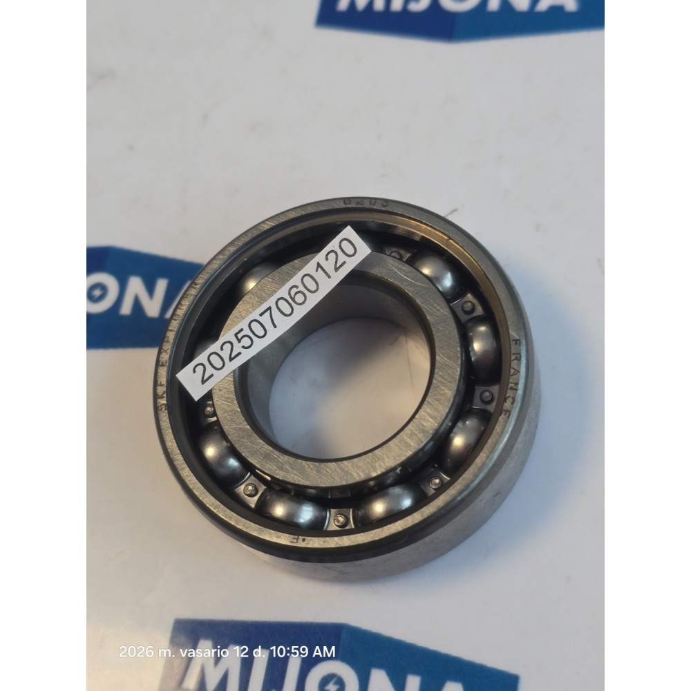 SKF EXPLORER 6205 ball bearing (NEW OLD STOCK)