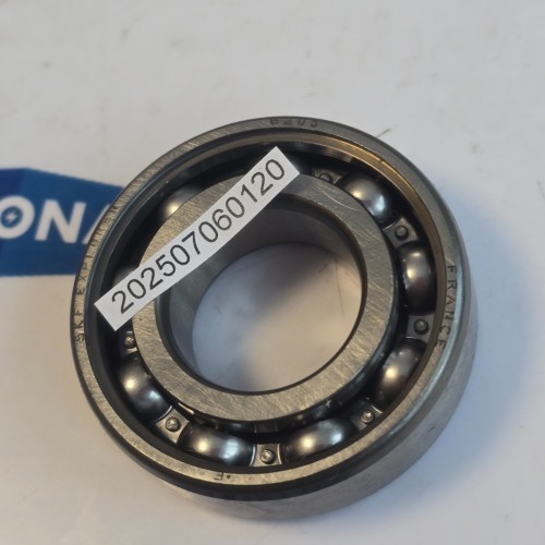 SKF EXPLORER 6205 ball bearing (NEW OLD STOCK)