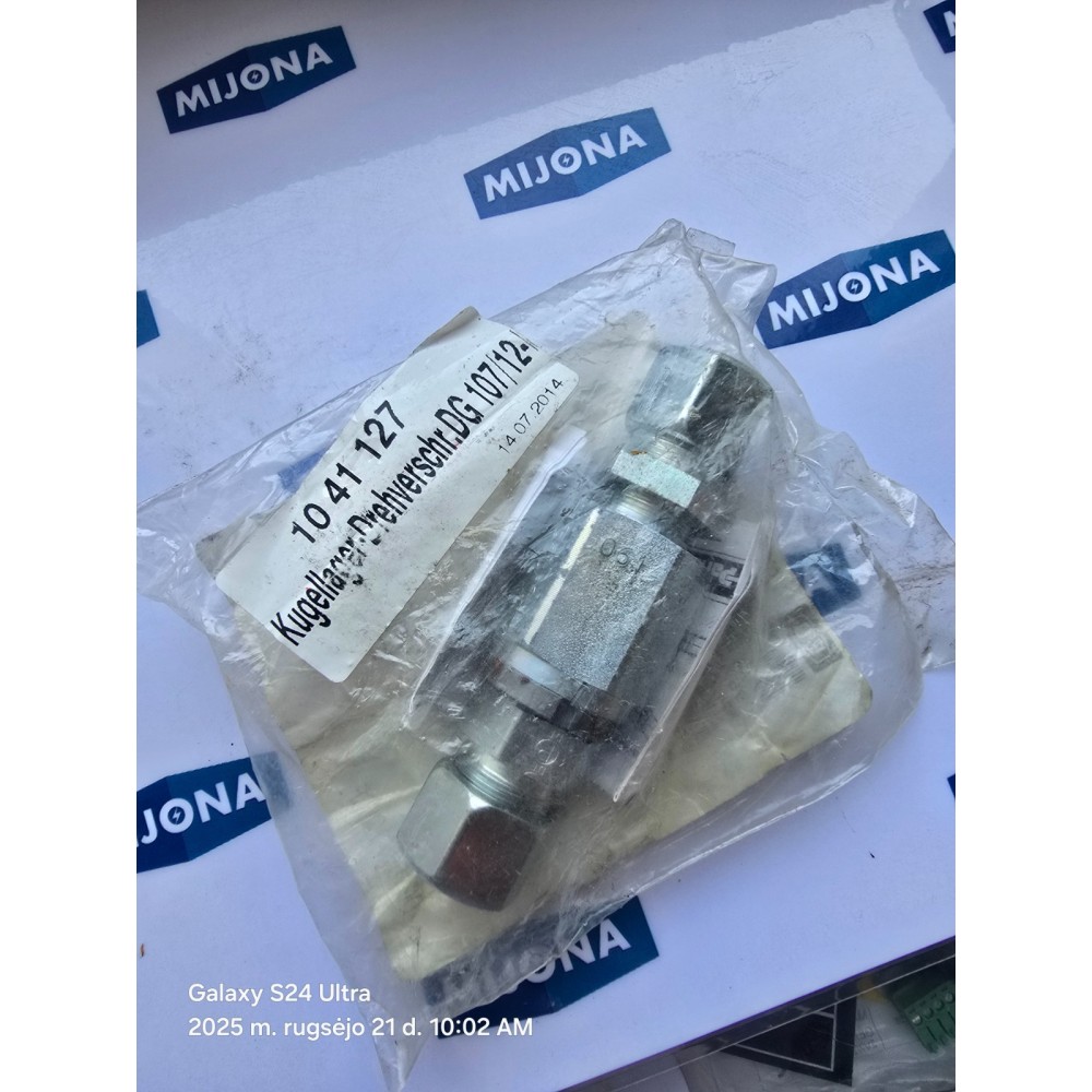 Parker 0957C37250 DG107 12SCF New old stock)