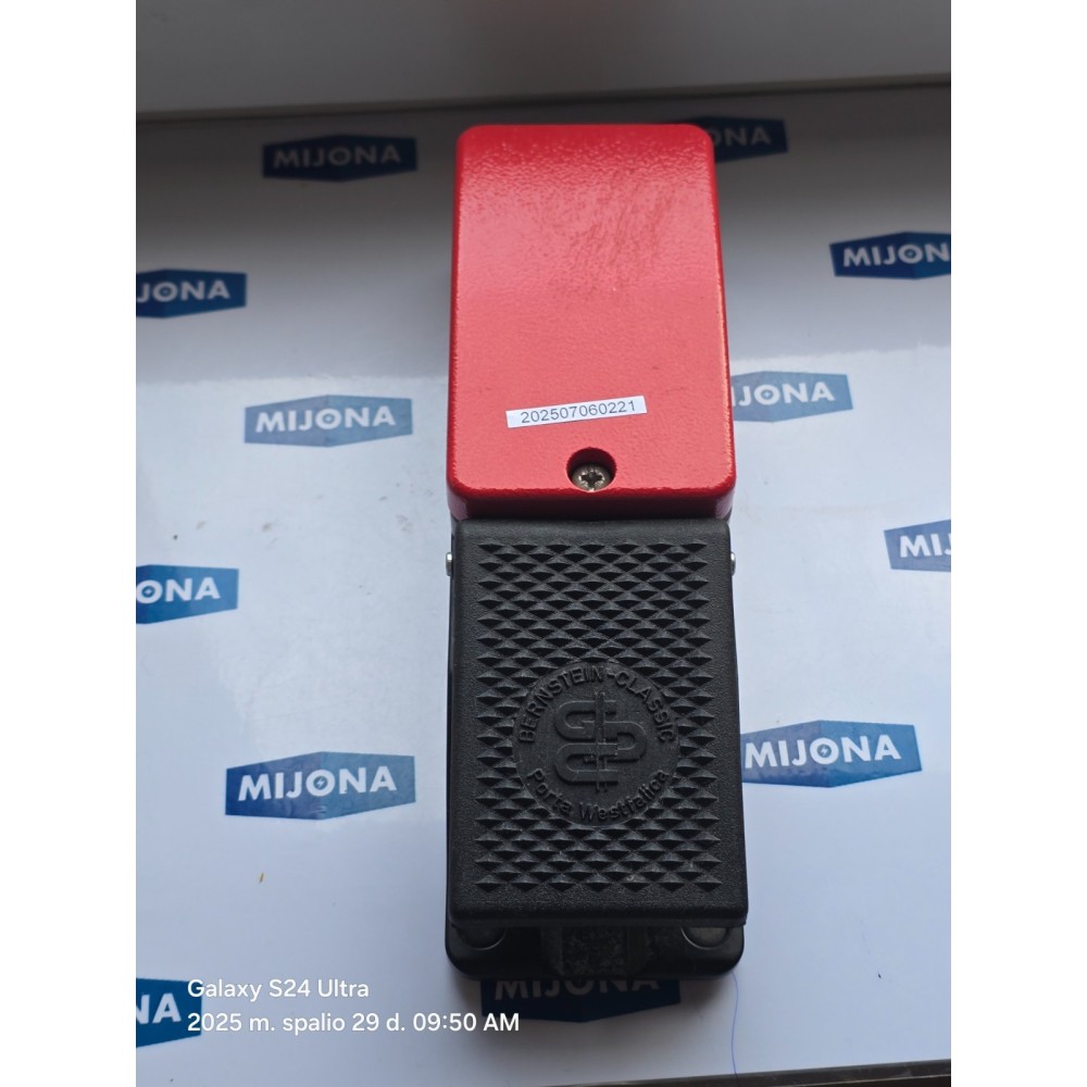 BERNSTEIN KUPER F1 UI Pedal Footswitch 15 40 02 IP65 BERNSTEIN KUPER F1 UI Pedal Footswitch 15 40 02 IP65