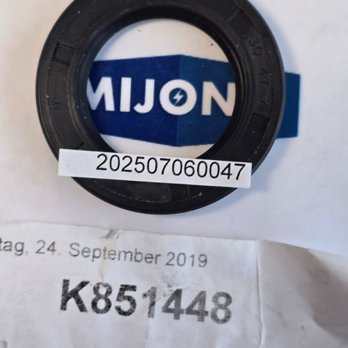 TC 30X47X7  OIL SEAL WELLENDICHTUNGFUR K851448 NEW OLD STOCK