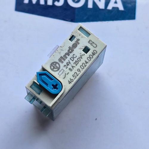 FINDER 46.52.9.024.0040 8A 250V relay relais 24 VDC 46 52 9 024 0040
