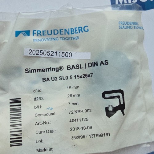 FREUDENBERG BASL DIN AS BA U2 SL0 5 15X26X7 72 NBR 902  (New old stock)