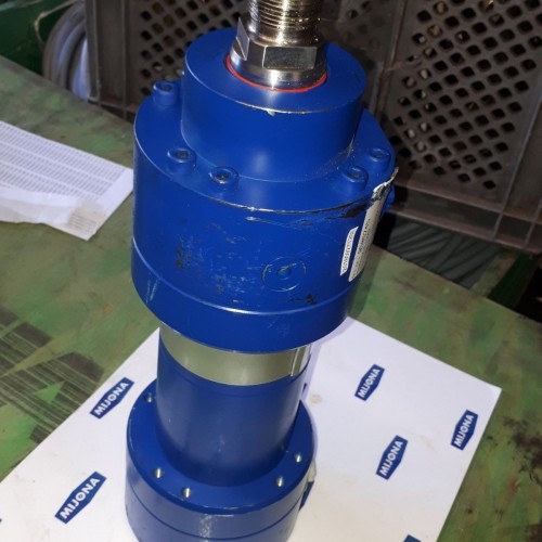 Rexroth R407030812 cylinder (new old stock)