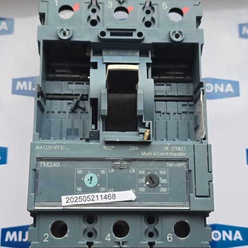 Siemens 3VA1220-5EF32-0AA0 DISASSEMBLED FROM NEW EQUIPMENT  3VA1220 5EF32 0AA0