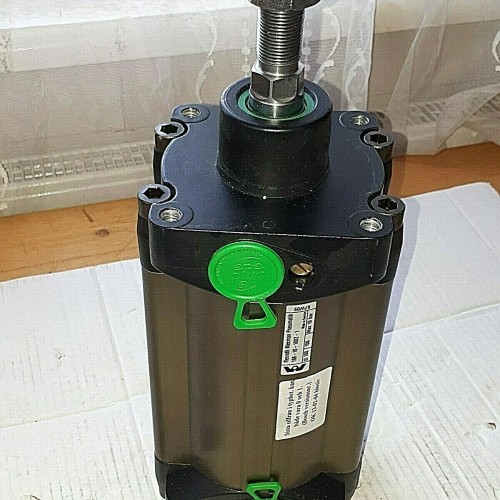 Rexroth Mecman 10Bar 97W09 PNEUMATIK CYLINDER 168 10 1002 1 (New old stock)